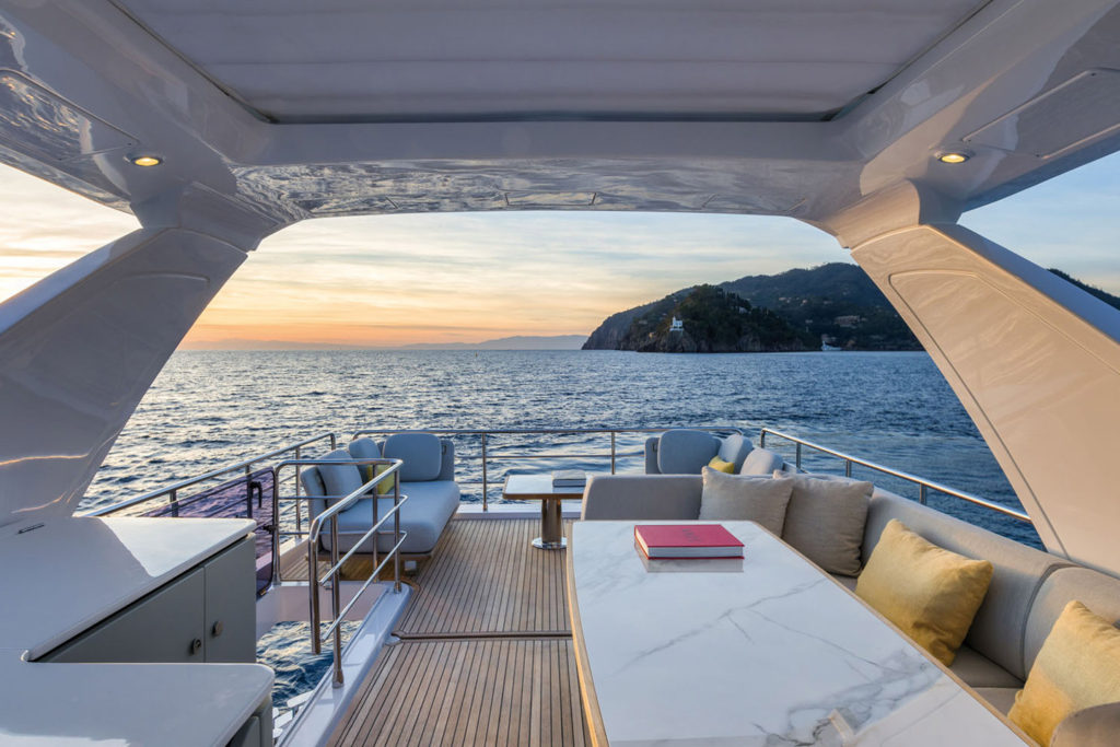 flybridge azimut 60