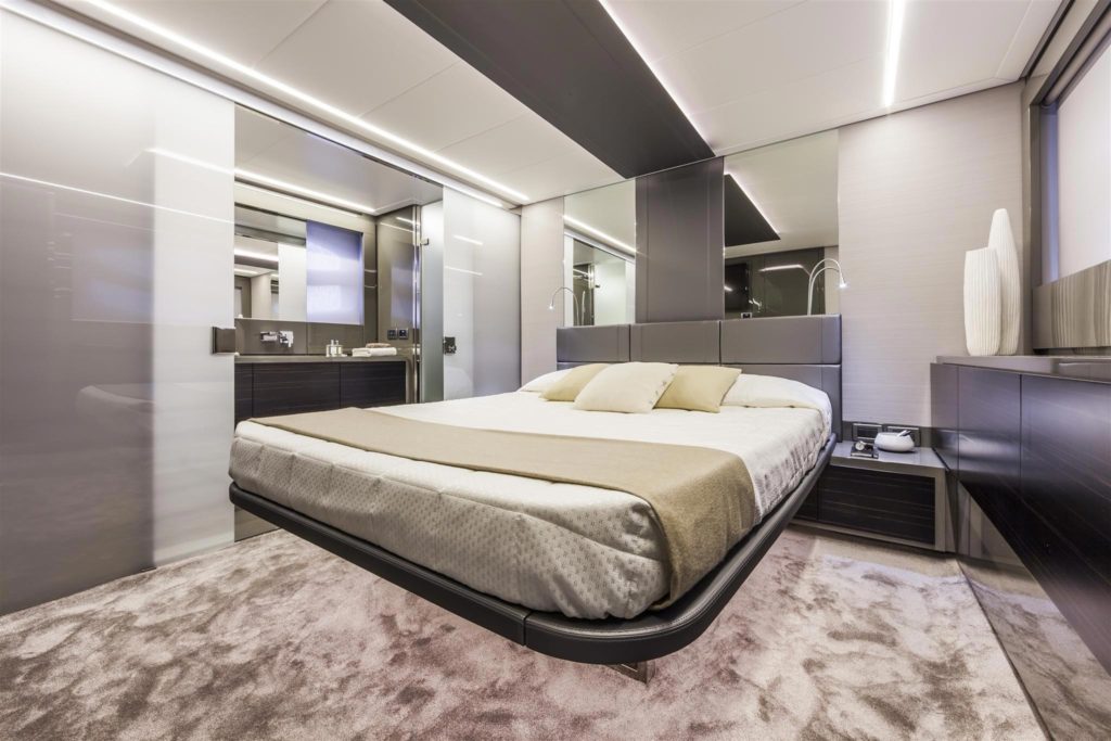 pershing 62