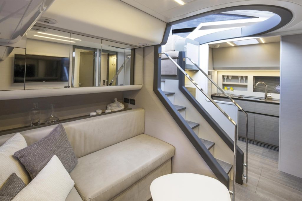 pershing 62