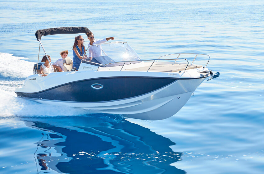 Quicksilver Activ 675 Sundeck