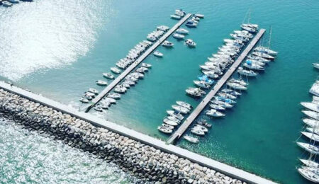 marina-di-balestrate-molo-ormeggi-sicilia-porto-turistico-vista-aerea