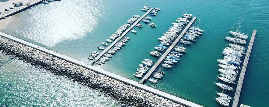 marina-di-balestrate-molo-ormeggi-sicilia-porto-turistico-vista-aerea