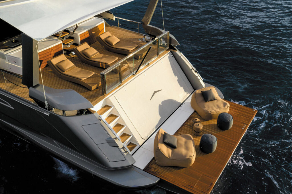 Azimut Grande S10 novità