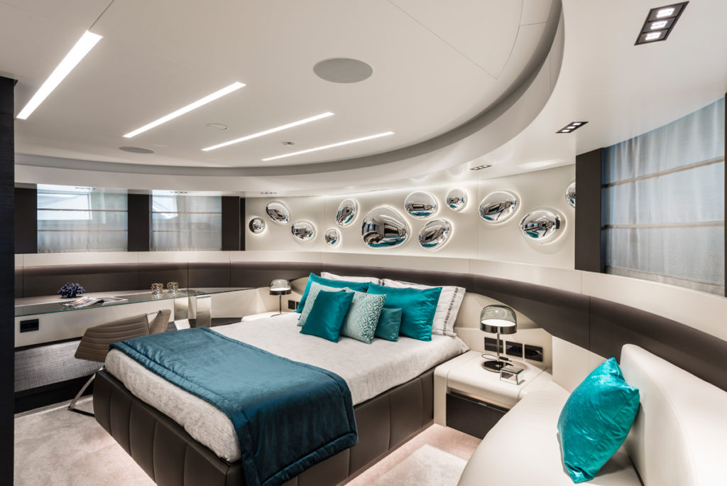 pershing 140