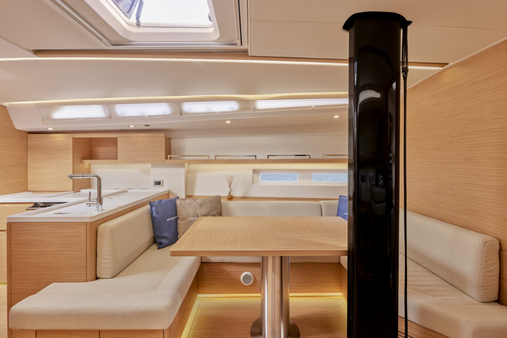 Grand Soleil GS44
