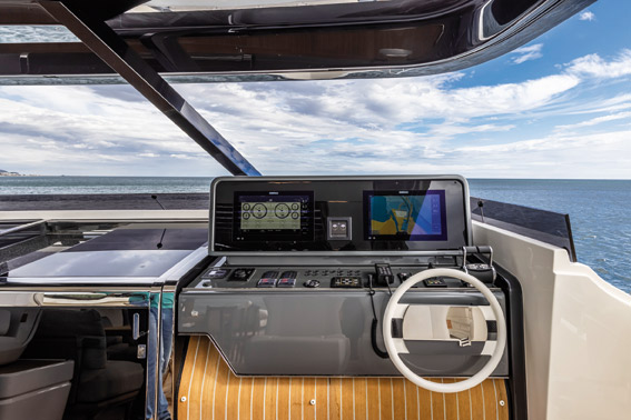 FERRETTI YACHTS 1000