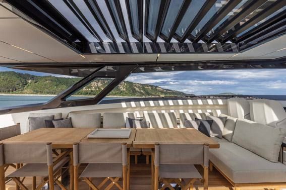 FERRETTI YACHTS 1000