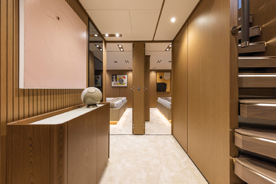 FERRETTI YACHTS 1000