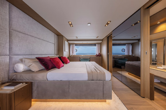 FERRETTI YACHTS 1000