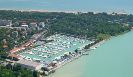 PORTO TURISTICO MARINA UNO COVER