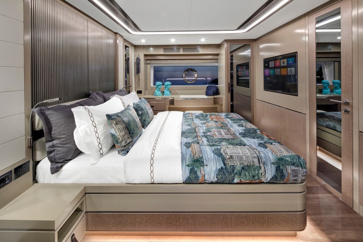 Sirena Yacht 68 master cabin