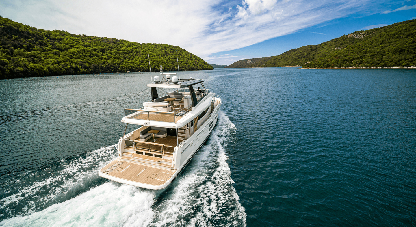 Grand Trawler 62