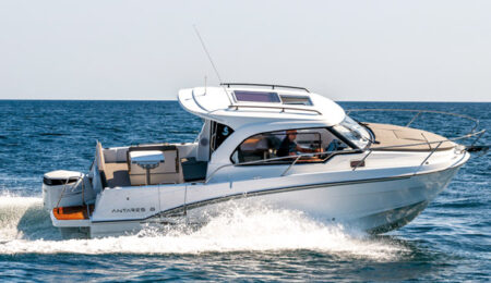 Beneteau Antares 8