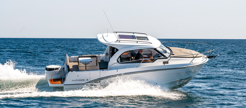 Beneteau Antares 8