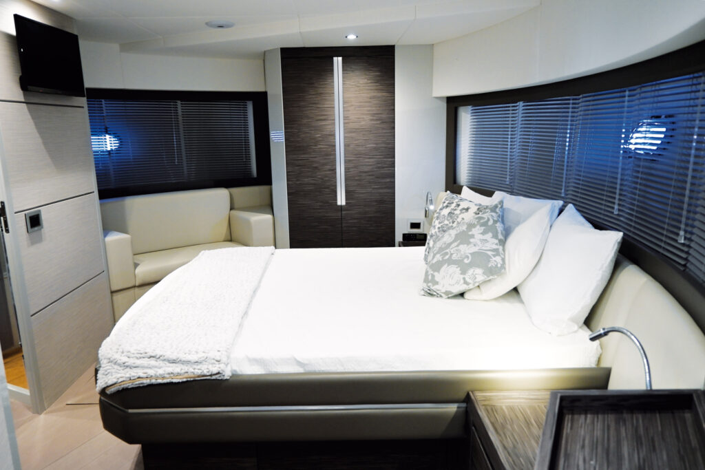 Austin-Parker-Mahon-54-cabina