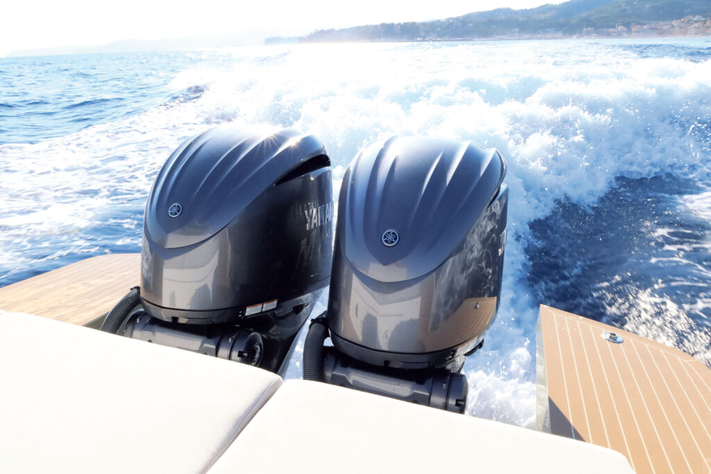 Lion-Yachts-Open-motori