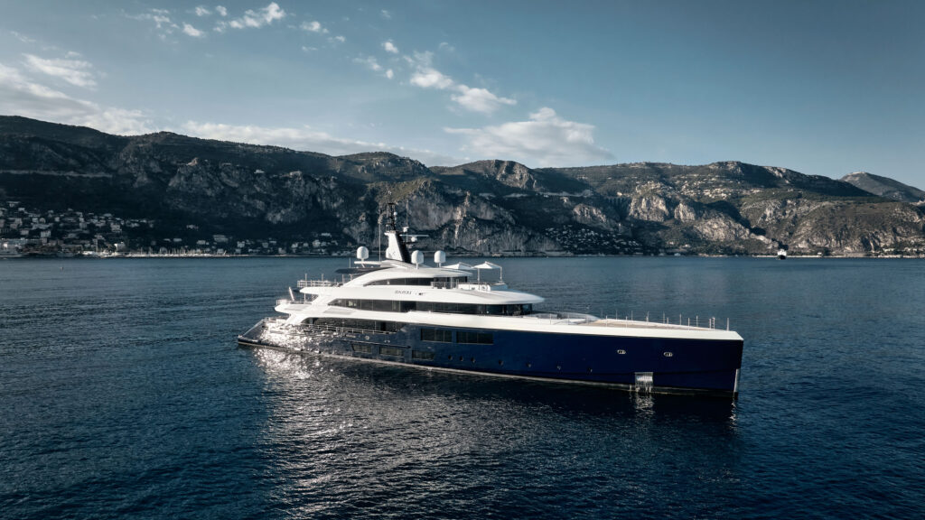 Yacht-Custom-Zazou-prua