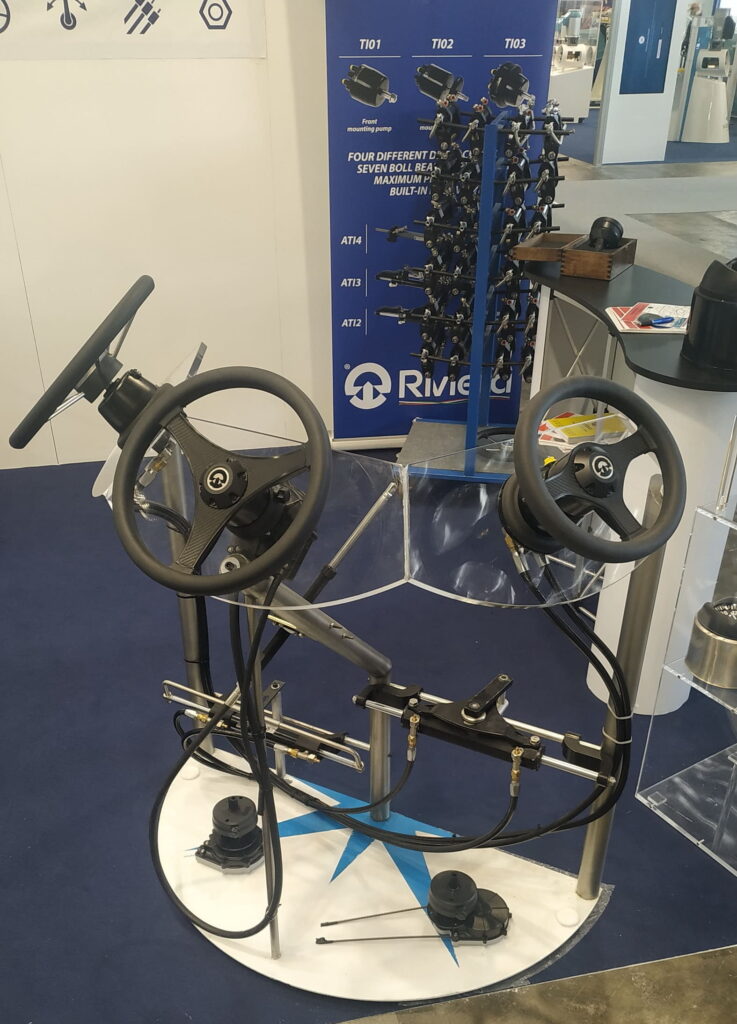 timonerie Riviera stand