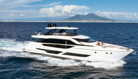 ferretti-yachts-860
