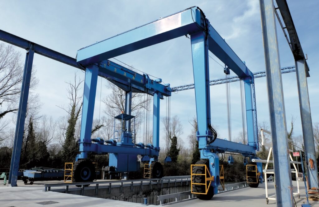 Travel Lift di Campello Marine