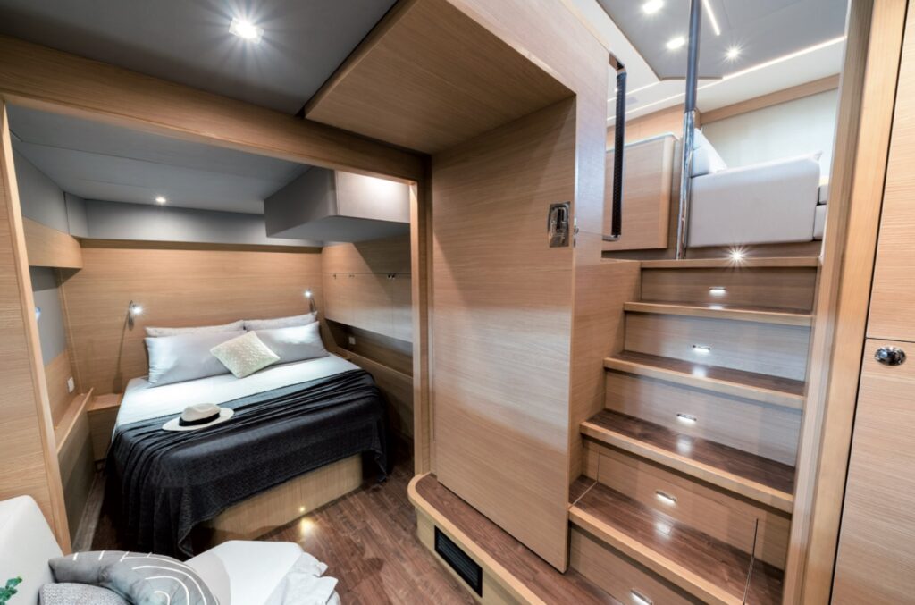 aquila 54 yacht cabina 