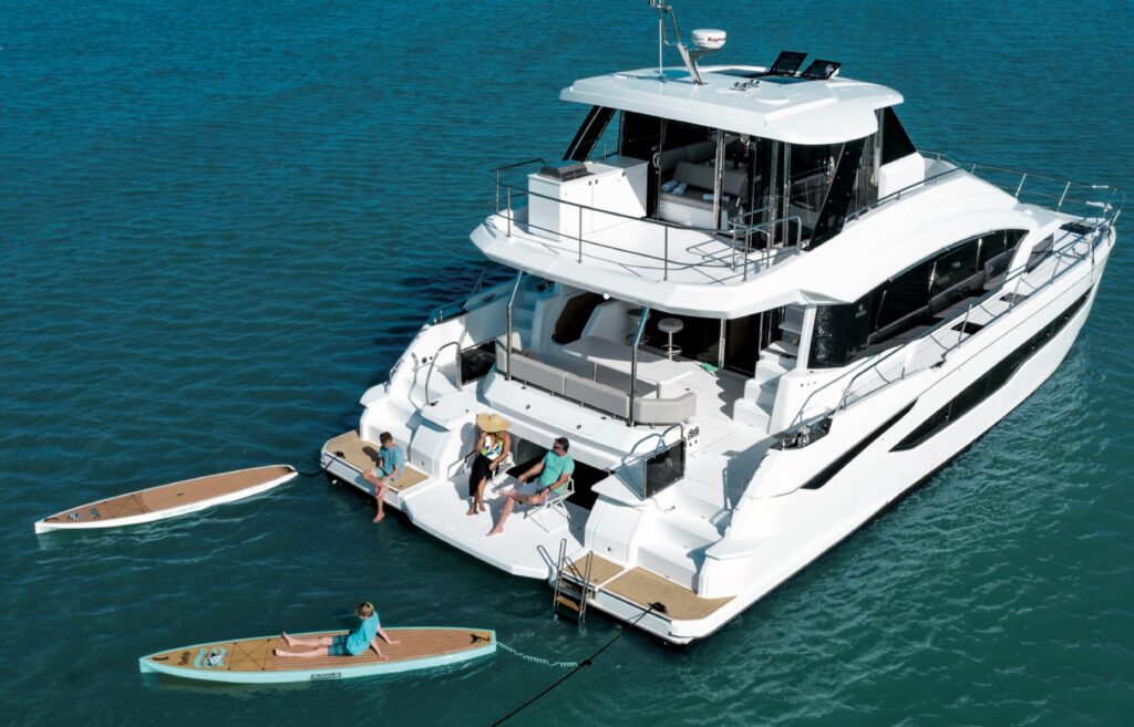 Aquila Power Catamarano 54 
