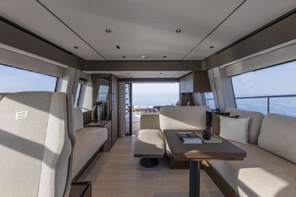 Ferretti Yachts 580 main-deck