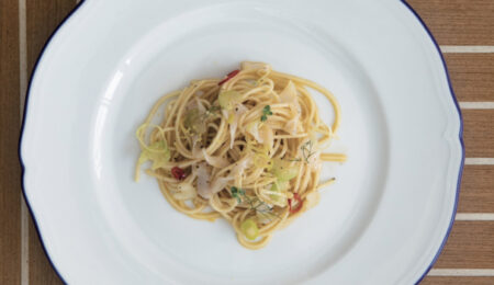 spaghetti seppia e favette ricetta Gambero Rosso