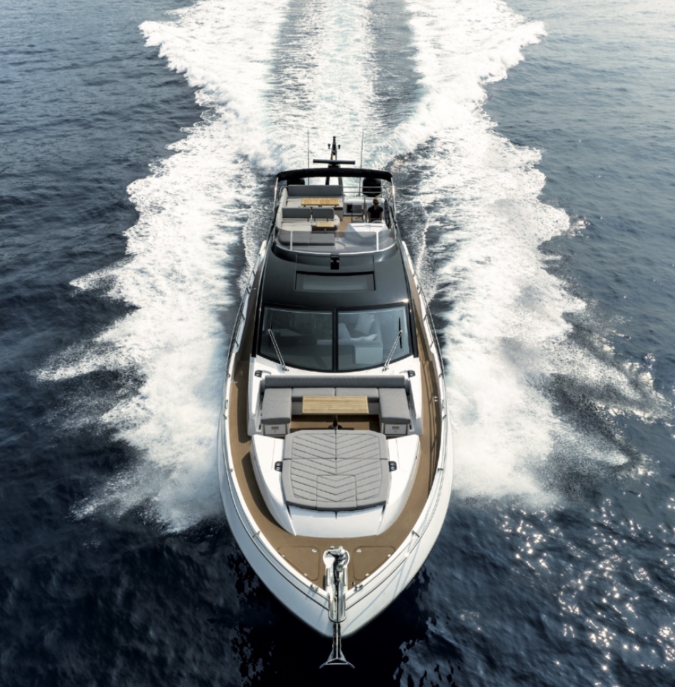 Sunseeker 75 Sport Yacht in navigazione