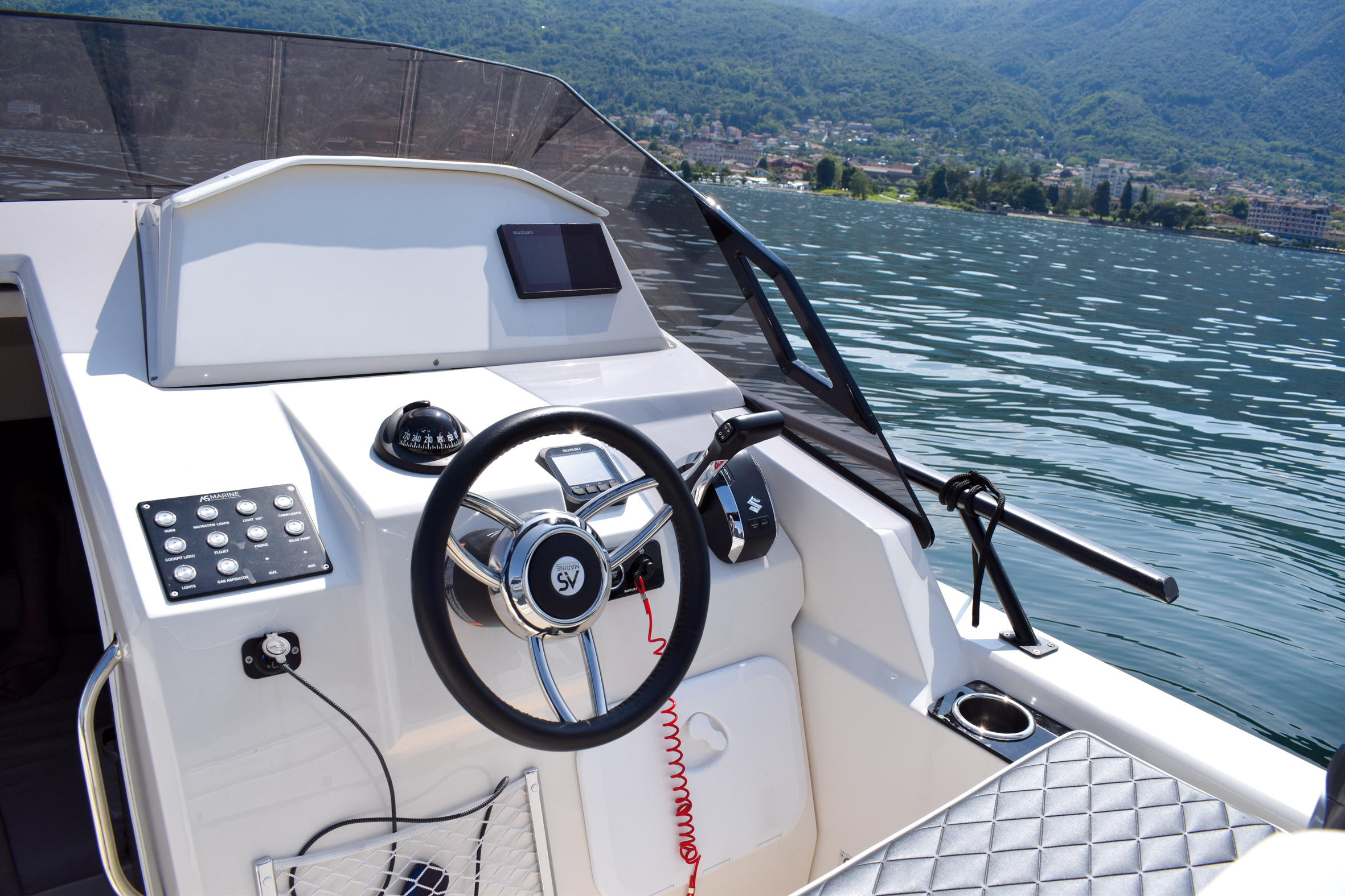 AS Marine 28 GLX consolle
