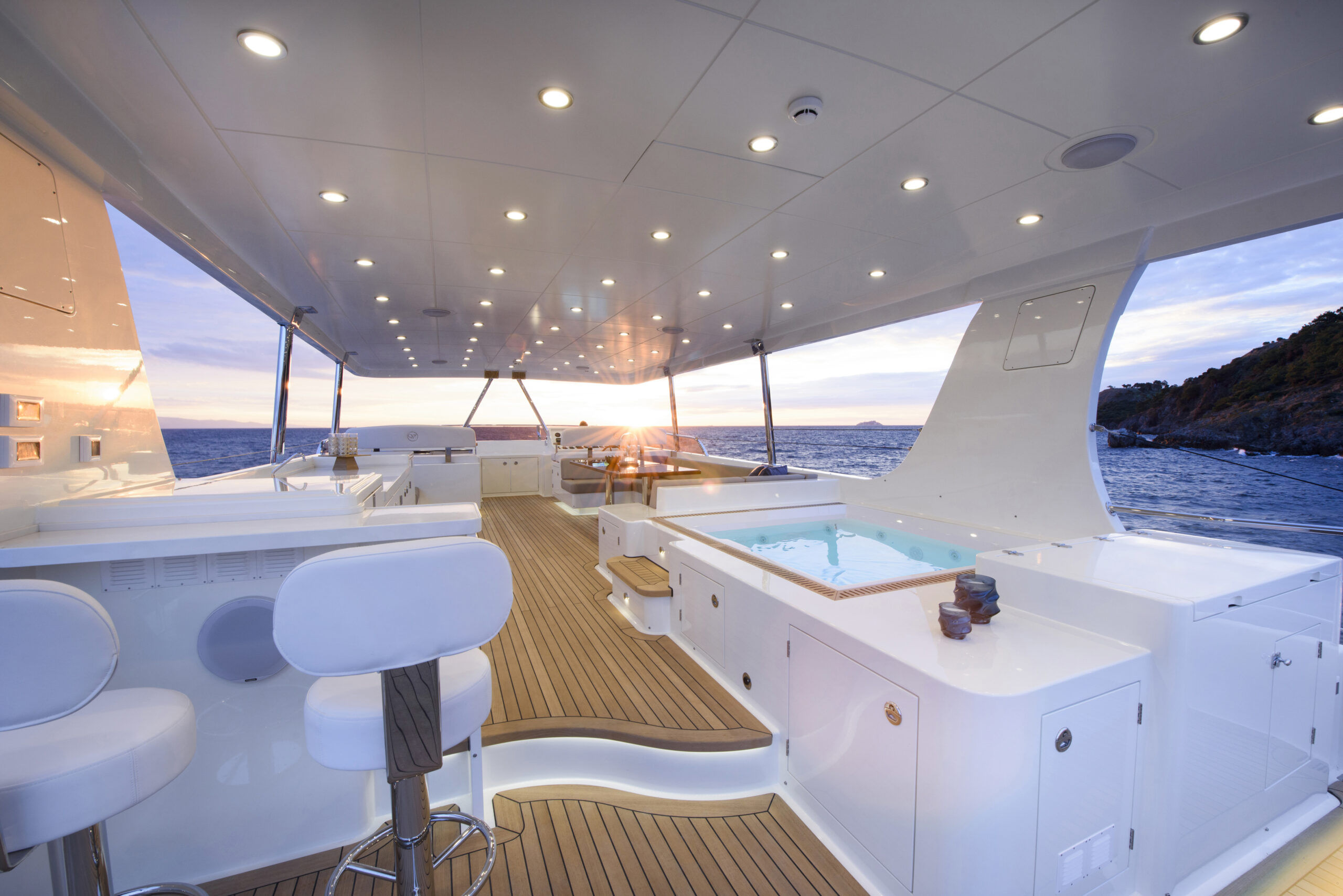 Area Bar e Jacuzzi Yacht 28 metri Cantiere Turco