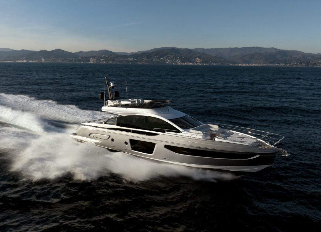 Azimut S7 in navigazioni in mare aperto