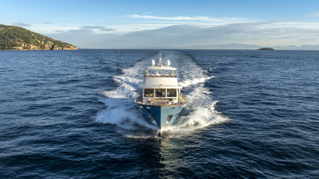 Yacht Cantiere Turco Prospettiva Frontale in Mare 