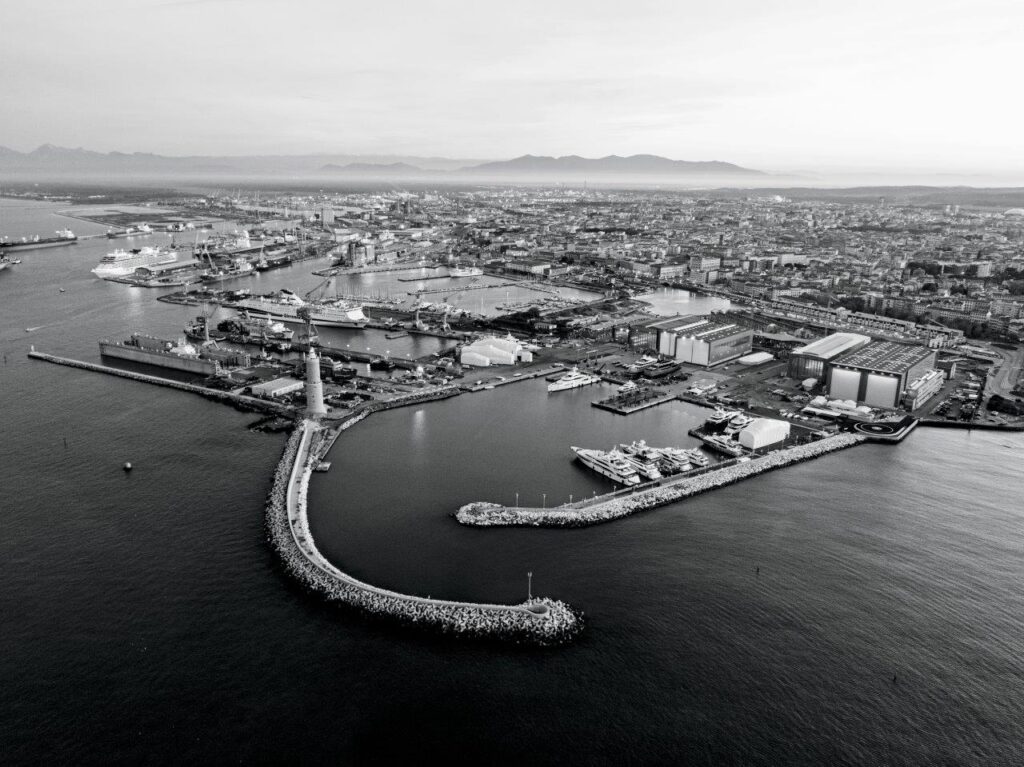 Cantiere Nautico Benetti Livorno 