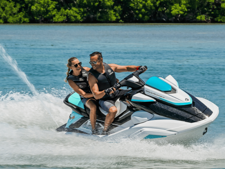 Waverunner yamaha in mare