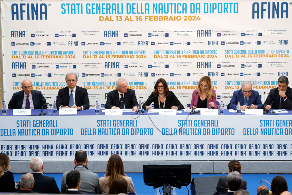 ministro-turismo-daniela-santanchè-napoli-afina-gennaro-amato-conferenza-nauticsud-2024