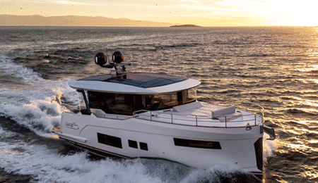 Sirena Yachts Sirena 48 Hybrid yacht 16 metri in navigazione