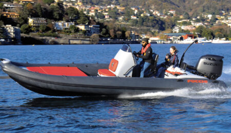 focchi-730k-suzuki-df250-kuro-prove-di-navigazione