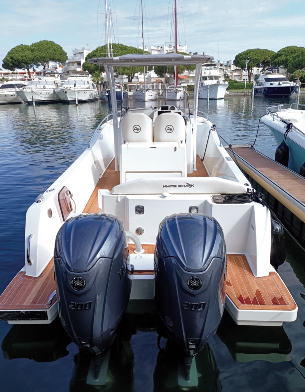 White Shark 280 CC