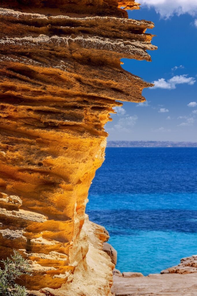 Favignana in barca Egadi