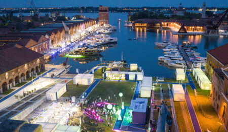 salone-nautico-venezia-2024-arsenale-di-notte