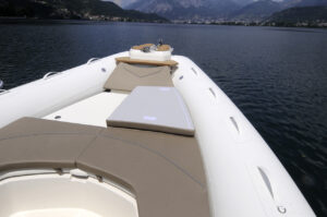BWA Sport 28 GTO Area di prua