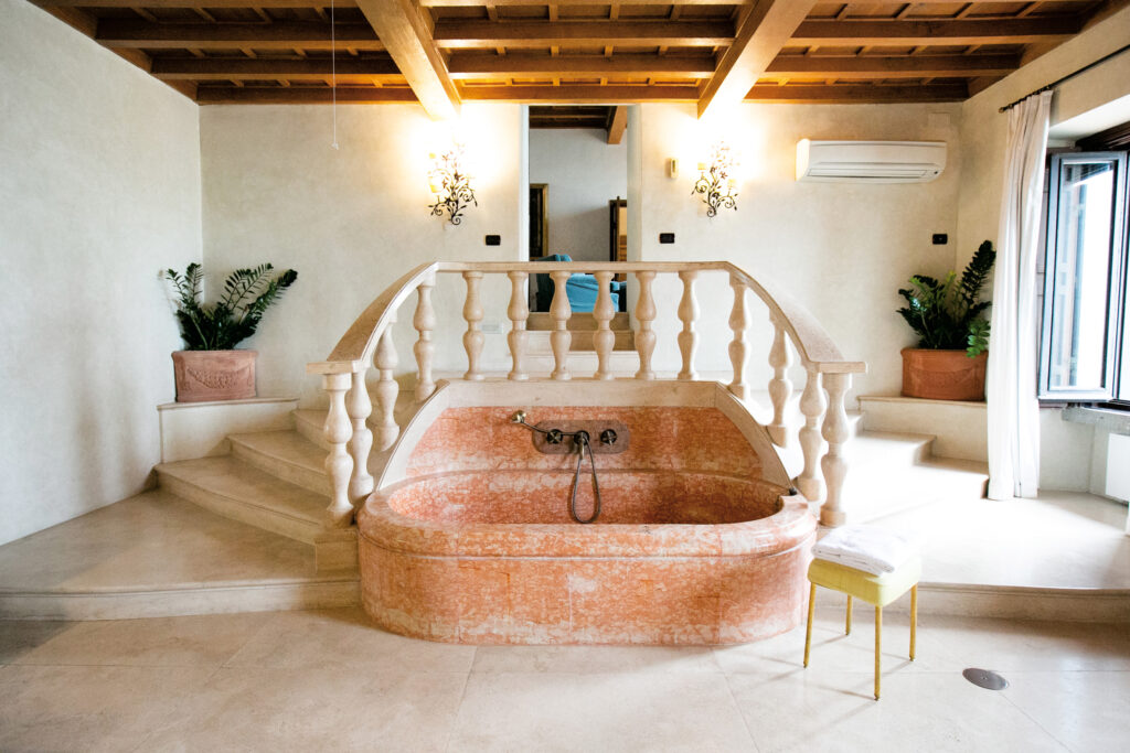 La-Posta-Vecchia-Hotel-suite-bagno