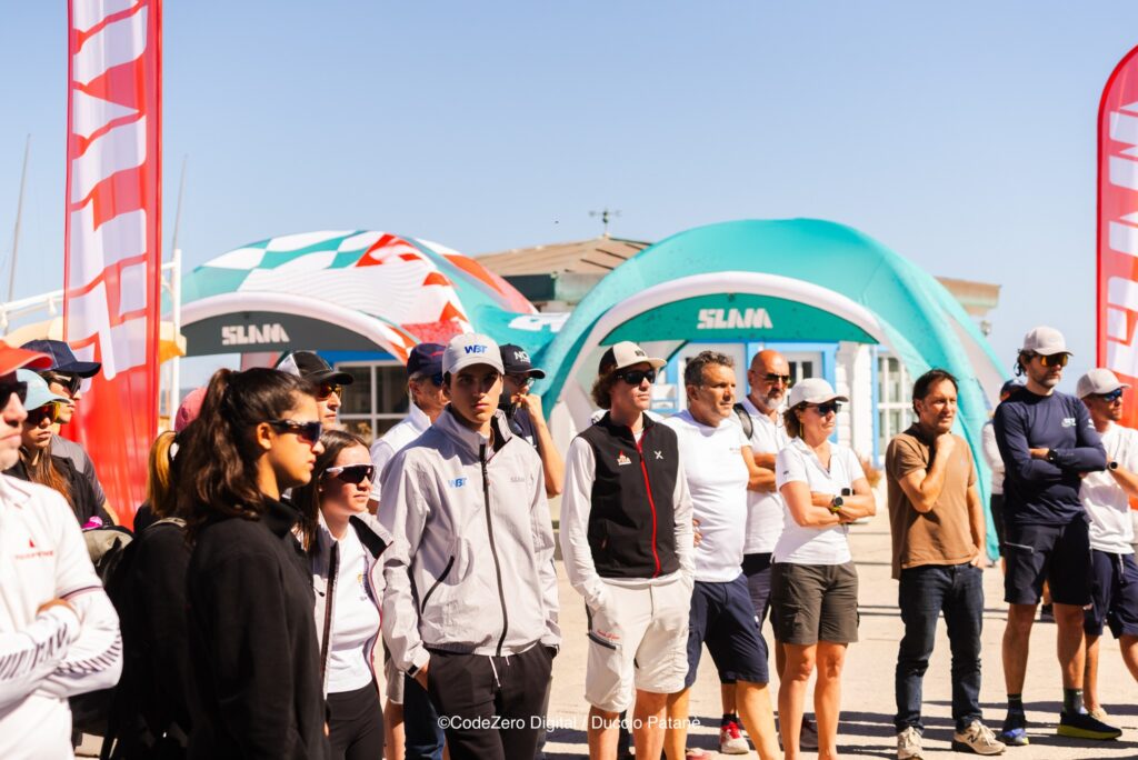 gruppo di ragazzi durante il blue village