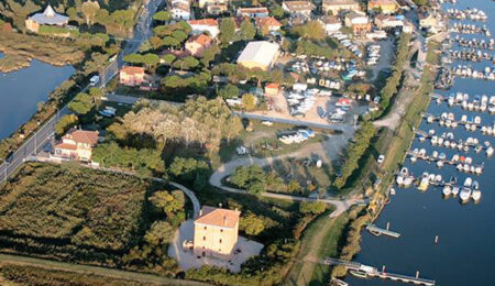 nautica-mondo-porto-di-volano-vista-aerea-con-il-drone-porto-fluviale-in-emilia-romagna-cover