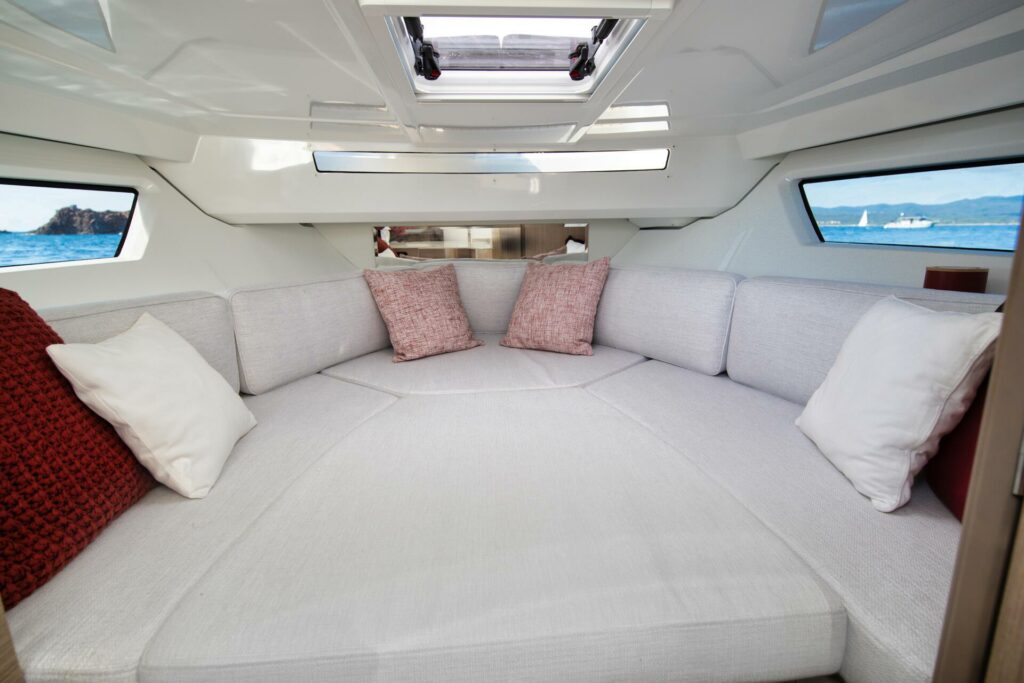 Cabina Cap Camarat 9.0 WA