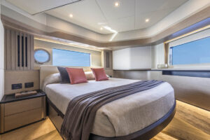 Absolute-Navetta53 cabina vip