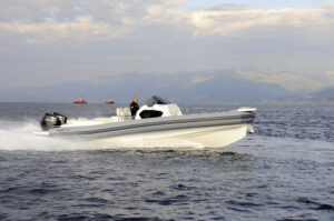 Marlin 33 in navigazione a Genova