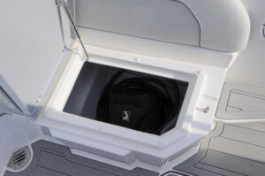 Marlin 33 gavone laterale