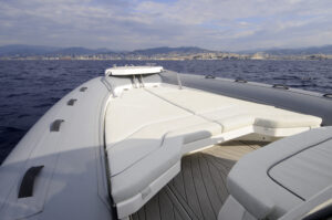 Prendisole di prua del Marlin 33